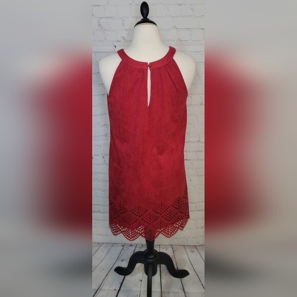 Alya Red Dress size Sm Faux Suede Sleeveless Shift Keyhole in back - Picture 4 of 7